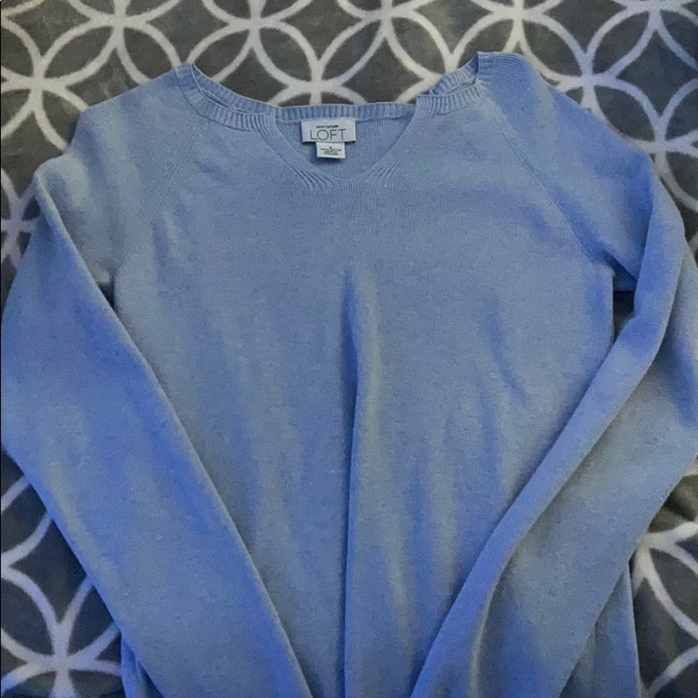 V cut sweater